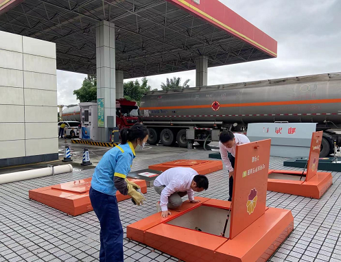 確保加油站安全運行 為抗震救災(zāi)保供護航1.png 確保加油站安全運行 為抗震救災(zāi)保供護航1.png