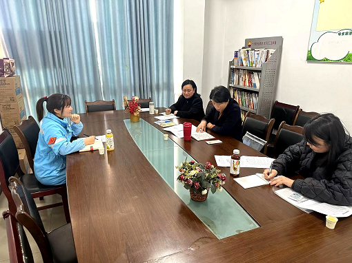 中路能源公司開展第一季度安全承包點(diǎn)檢查暨財(cái)務(wù)、工會(huì)業(yè)務(wù)培訓(xùn)下基層活動(dòng).png